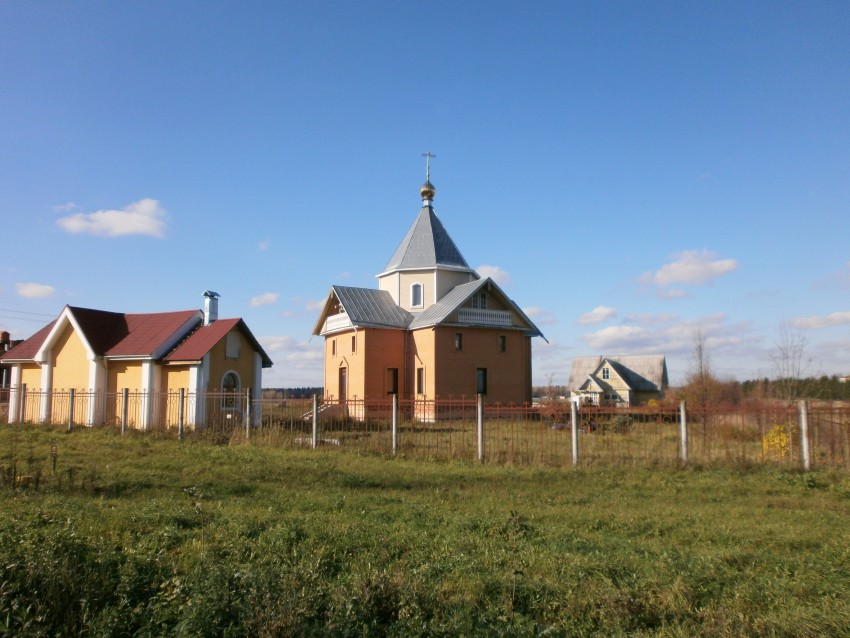 Церковь Иоанна Кронштадтского, Балабаново (Боровский район, Калужская область). общий вид в ландшафте