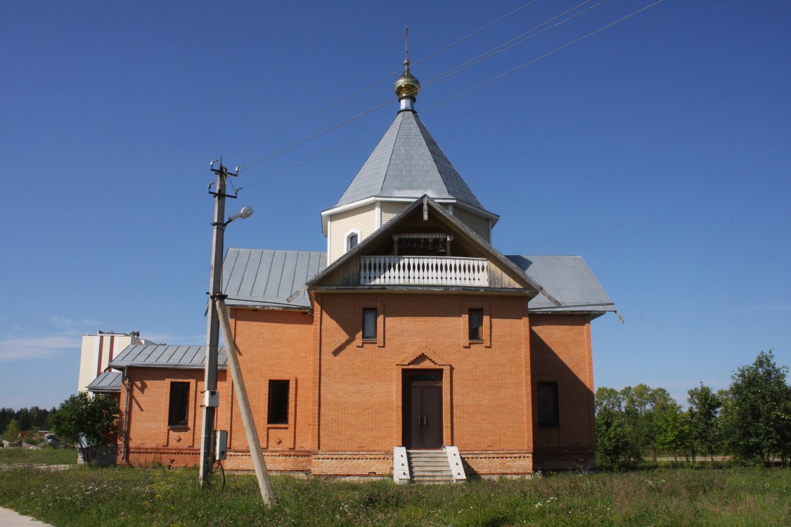 Балабаново. Церковь Иоанна Кронштадтского. фасады