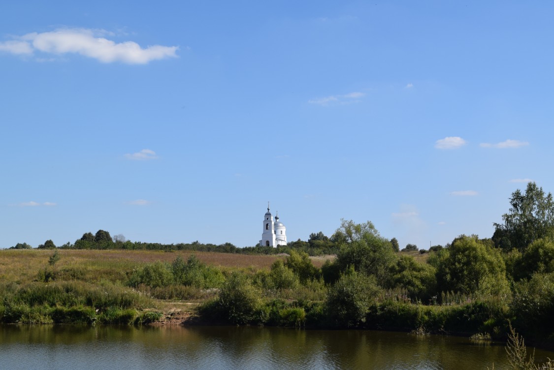 Курыничи. Церковь Спаса Нерукотворного Образа. дополнительная информация, Вид от пруда