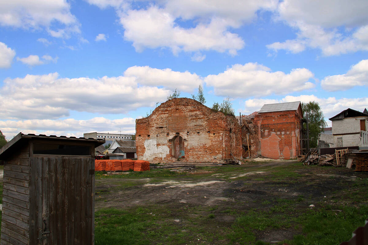 Церковь Троицы Живоначальной, Карачев (Карачевский район, Брянская область). фасады