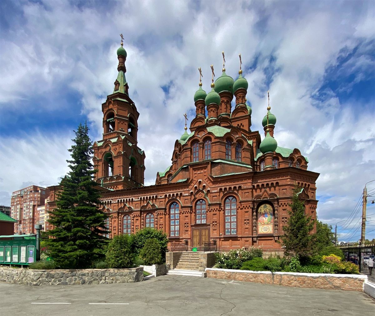Церковь Троицы Живоначальной, Челябинск (Челябинск, город, Челябинская область). фасады, Южный фасад
