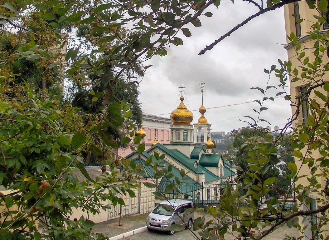 Владивосток. Церковь Успения Пресвятой Богородицы. фасады