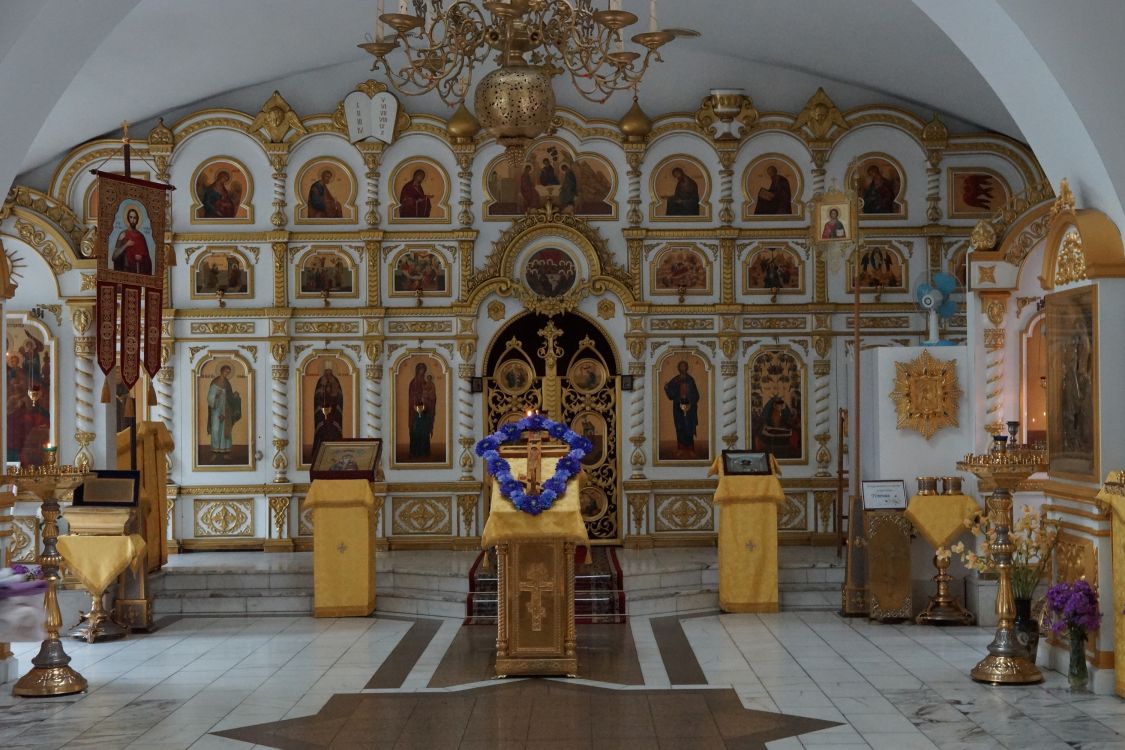 Церковь Успения Пресвятой Богородицы, Владивосток (Владивосток, город, Приморский край). интерьер и убранство