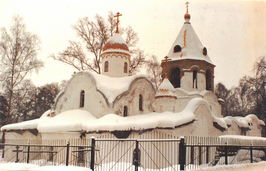 Правдинский. Церковь Николая Чудотворца. фасады