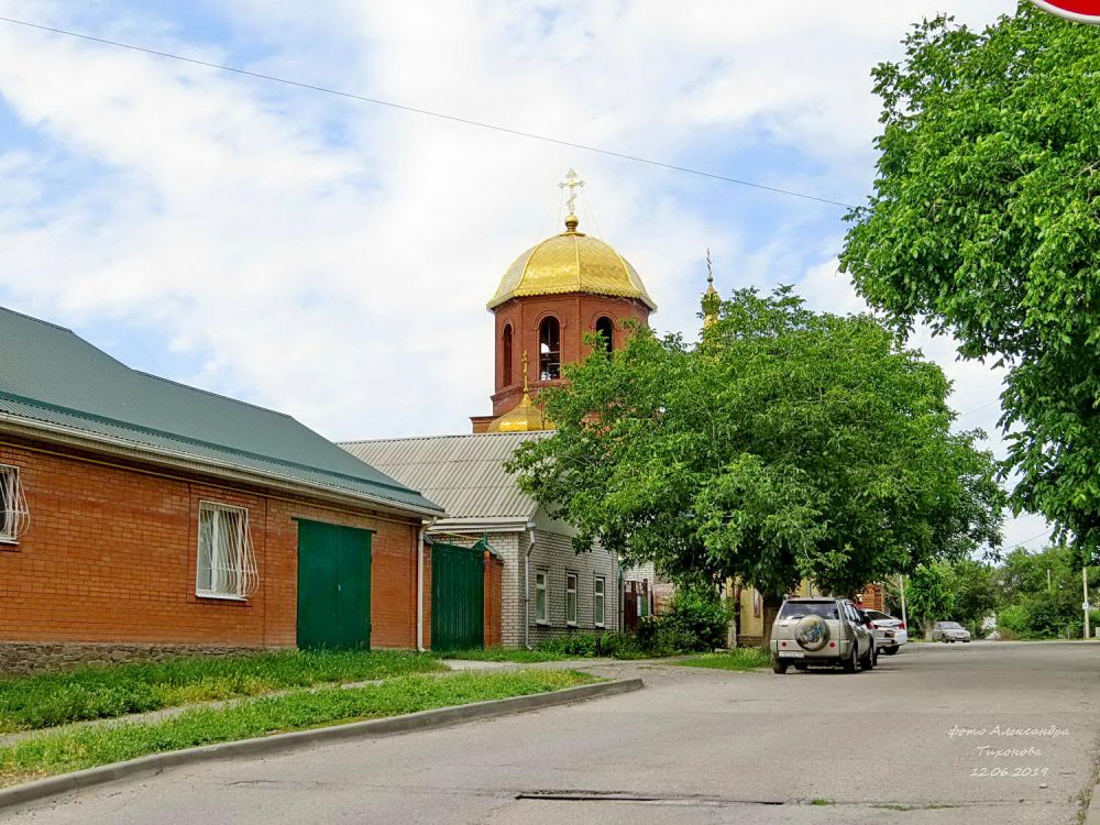 Таганрог. Церковь Георгия Победоносца. фасады, Идет большая реконструкция со строительством нового храма.