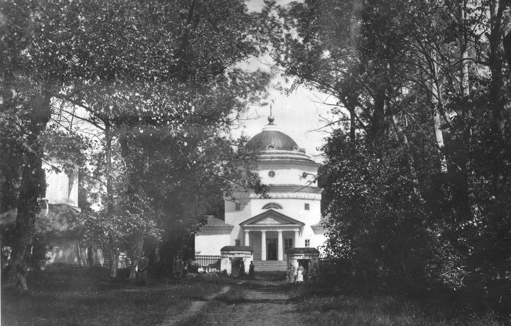 Новая Романовка. Церковь Покрова Пресвятой Богородицы. архивная фотография