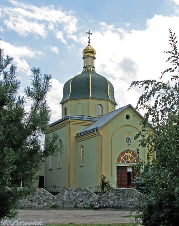 Чутово. Церковь Андрея Первозванного. общий вид в ландшафте