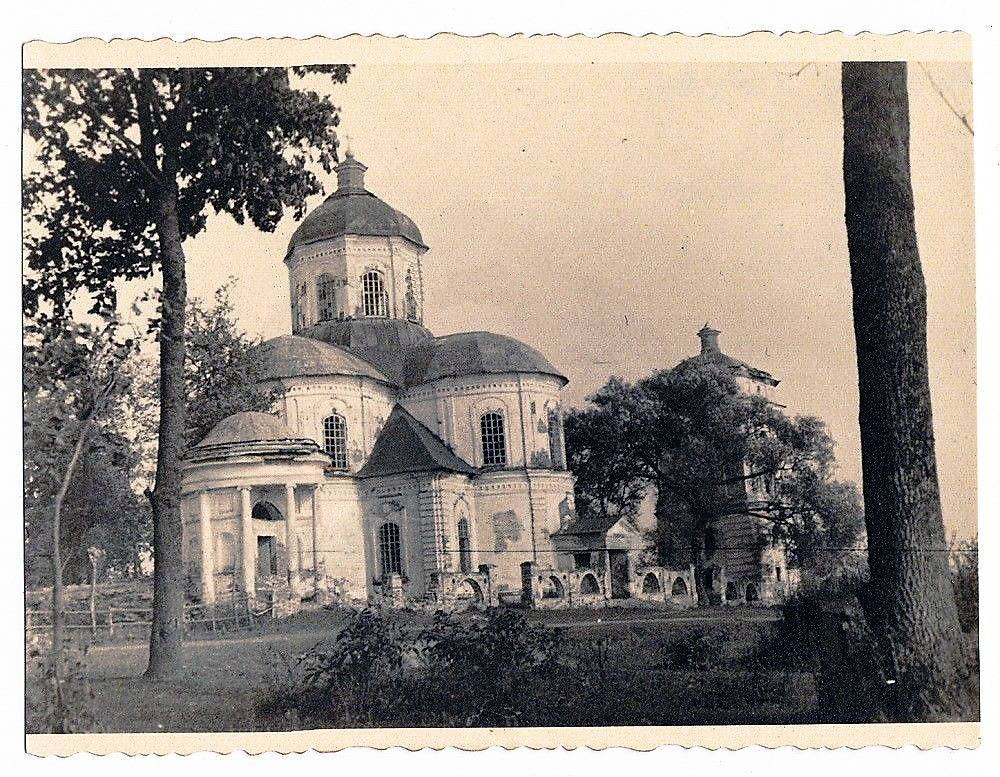 Вид с северо-востока. Фото 1942 г. с аукциона e-bay.de, архивная фотография. Церковь Рождества Пресвятой Богородицы, Понуровка (Стародубский район и г. Стародуб, Брянская область)