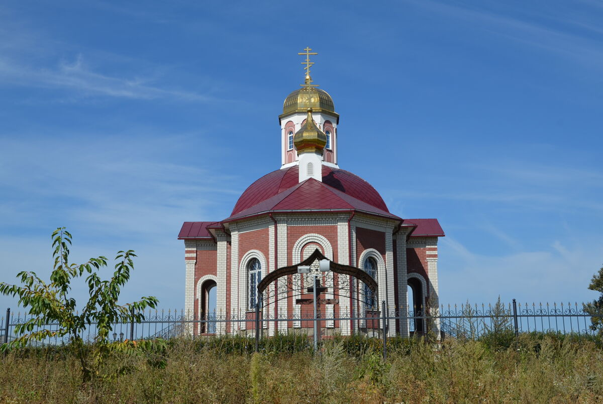 Церковь Георгия Победоносца, Десятуха (Стародубский район и г. Стародуб, Брянская область). фасады