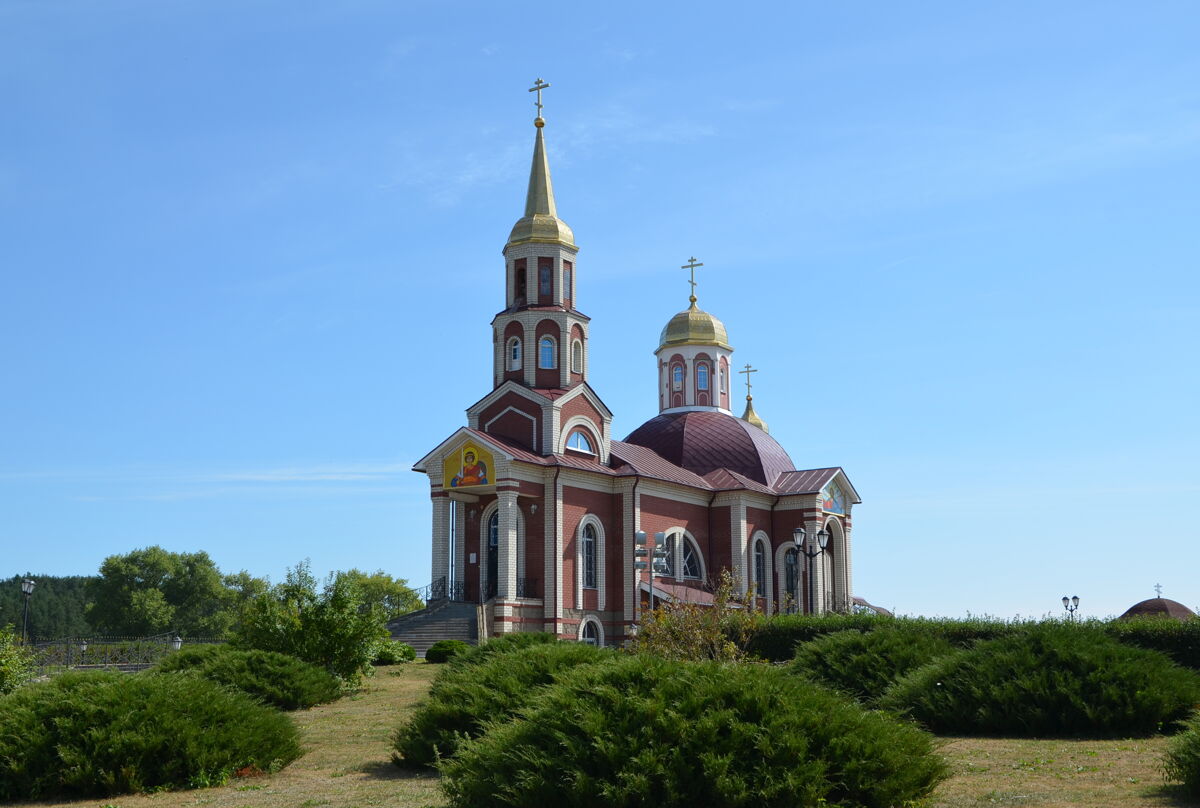Церковь Георгия Победоносца, Десятуха (Стародубский район и г. Стародуб, Брянская область). фасады