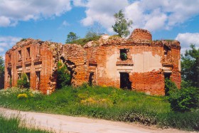 Ленинский. Церковь Воздвижения Креста Господня