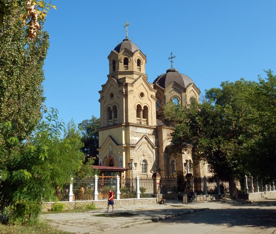 Евпатория. Церковь Илии Пророка. фасады