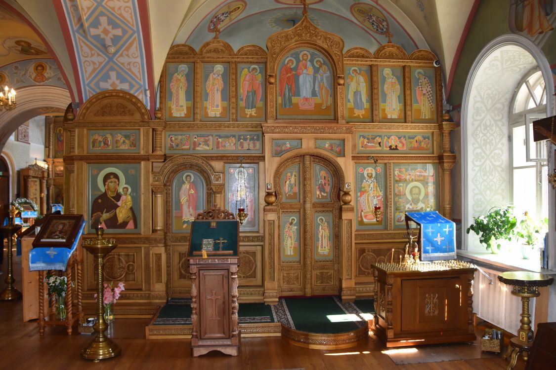 Церковь Казанской иконы Божией Матери, Сосенки (Новомосковский административный округ (НАО), г. Москва). интерьер и убранство