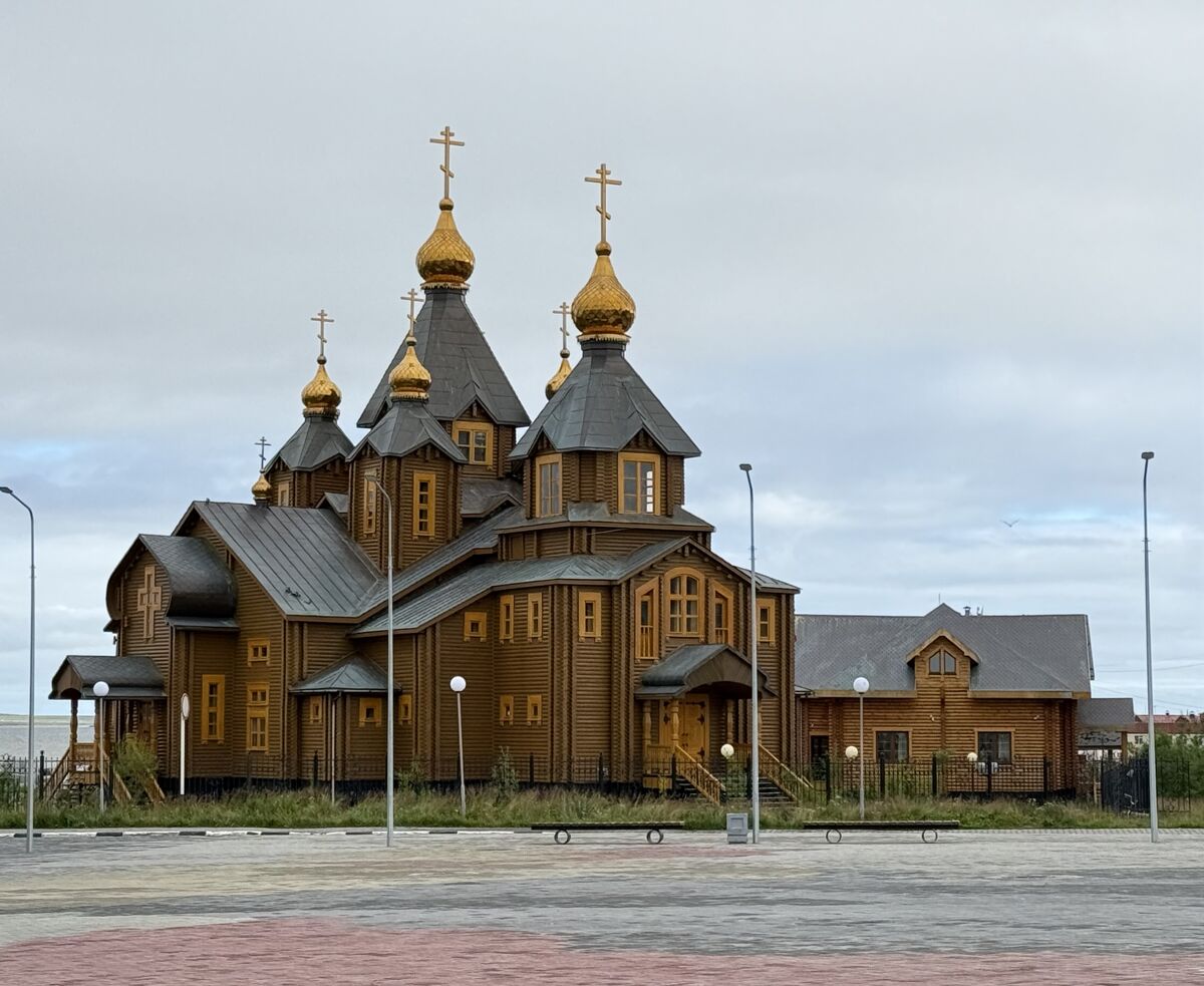 Троицы Живоначальной, кафедральный собор, Анадырь (Анадырь, город, Чукотский автономный округ). фасады, Вид с северо-запада