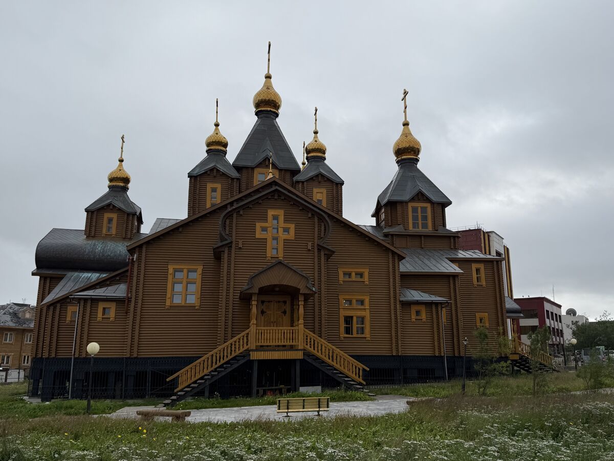 Троицы Живоначальной, кафедральный собор, Анадырь (Анадырь, город, Чукотский автономный округ). фасады, Вид с севера