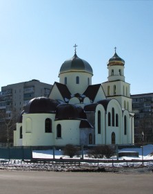 Лозовая. Церковь Петра и Павла