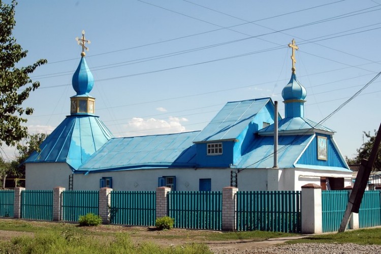 Краснопавловка. Церковь Вознесения Господня. общий вид в ландшафте