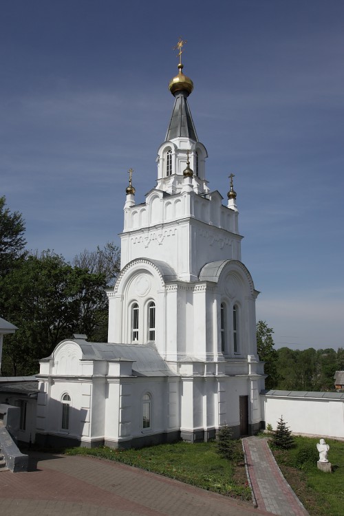 Рославль. Спасо-Преображенский мужской монастырь. Церковь Александра Невского. фасады