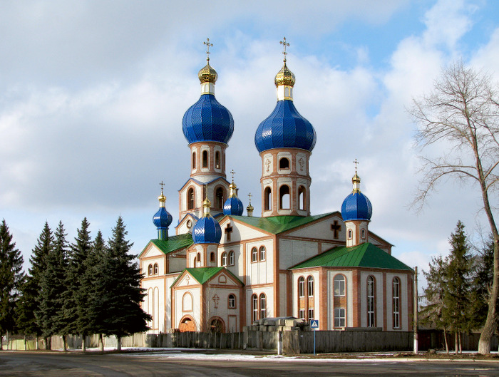 Собор Казанской иконы Божией Матери, Первомайский (Лозовской район, Украина, Харьковская область). общий вид в ландшафте