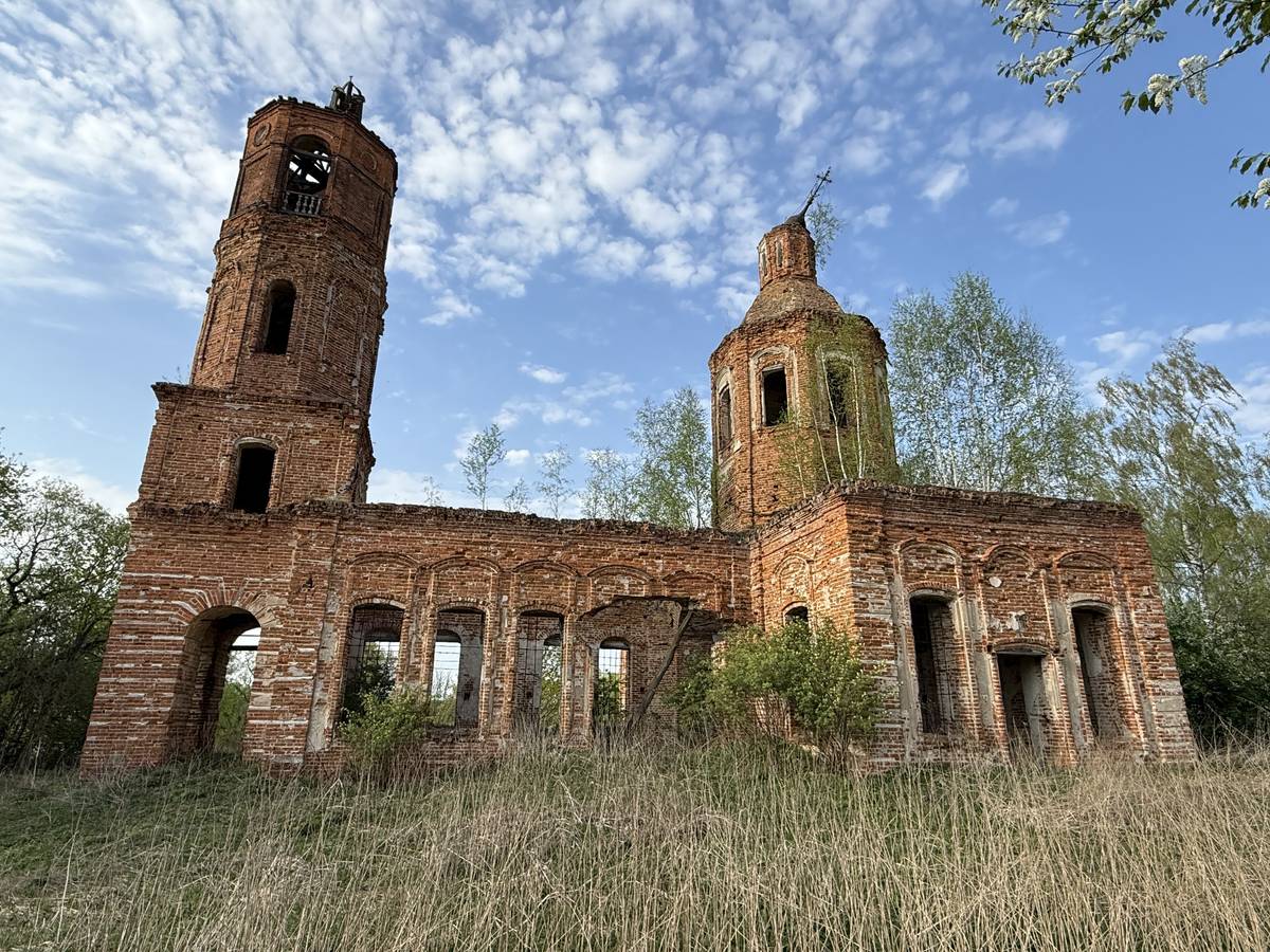 Церковь Успения Пресвятой Богородицы, Висляево (Ферзиковский район, Калужская область). фасады, Вид с юга