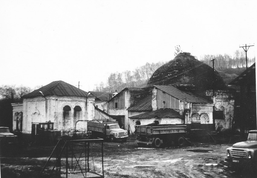 Церковь Петра и Павла, Дугна (Ферзиковский район, Калужская область). фасады