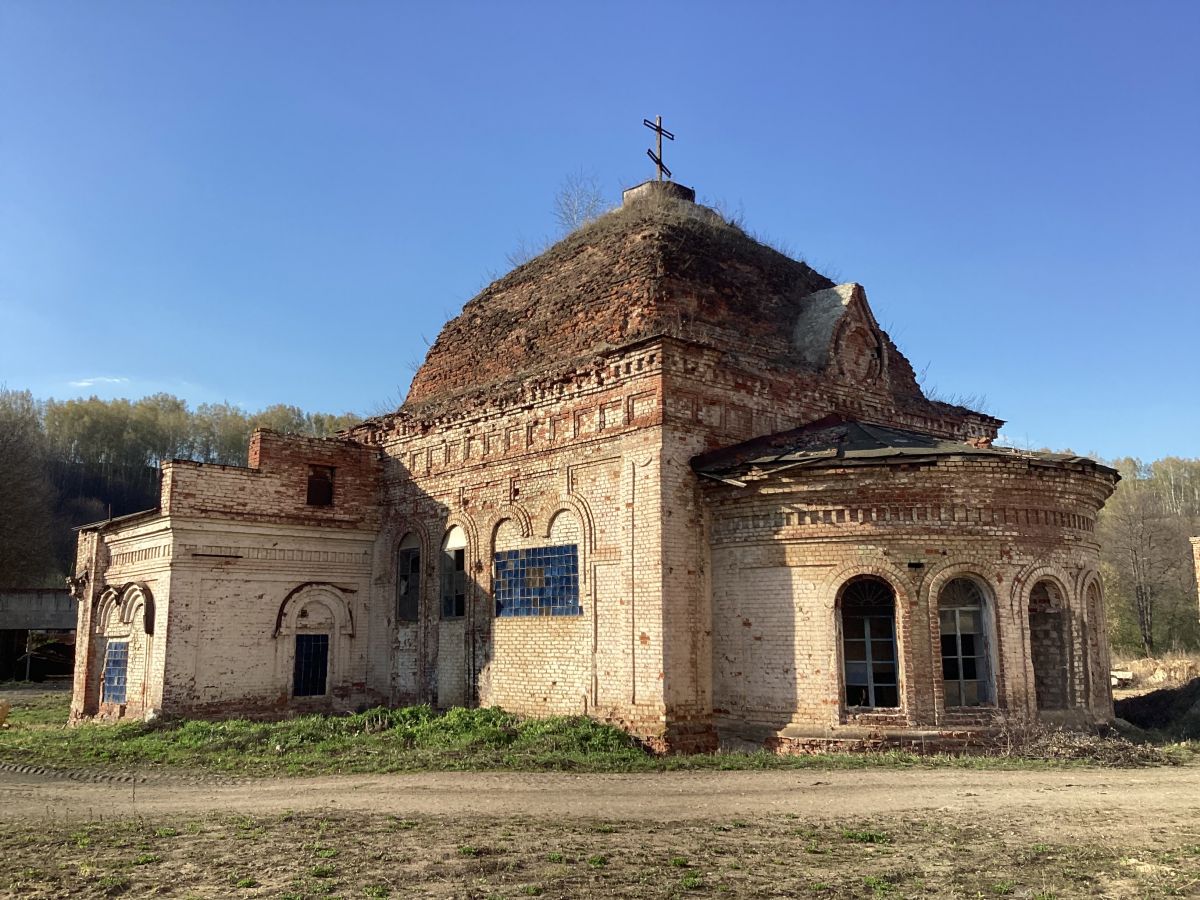 Церковь Петра и Павла, Дугна (Ферзиковский район, Калужская область). фасады