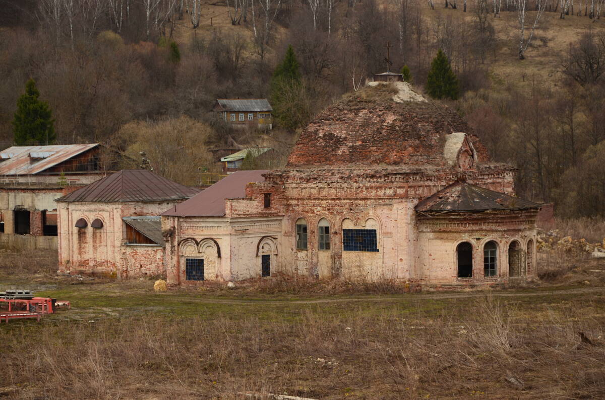 Церковь Петра и Павла, Дугна (Ферзиковский район, Калужская область). фасады