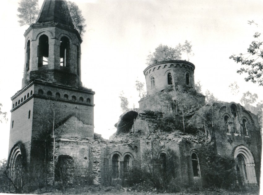 Церковь Троицы Живоначальной, Гребенкино (Медынский район, Калужская область). фасады