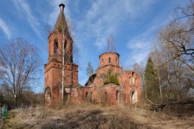 Гребенкино. Церковь Троицы Живоначальной