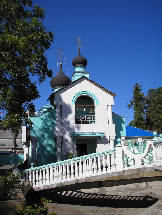 Церковь Троицы Живоначальной, Адлер (Сочи, город, Краснодарский край). фасады