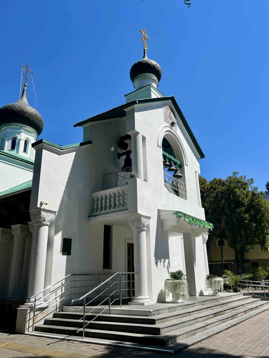 Церковь Троицы Живоначальной, Адлер (Сочи, город, Краснодарский край). архитектурные детали
