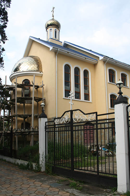 Церковь Сошествия Святого Духа (новая), Адлер (Сочи, город, Краснодарский край). фасады