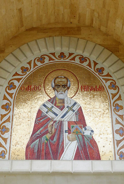 Церковь Николая Чудотворца, Молдовка (Сочи, город, Краснодарский край). архитектурные детали, Изображение над входом в верхний храм