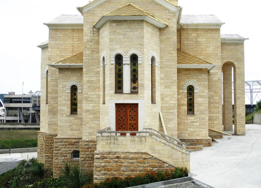 Церковь Николая Чудотворца, Молдовка (Сочи, город, Краснодарский край). архитектурные детали, Фрагмент северного фасада