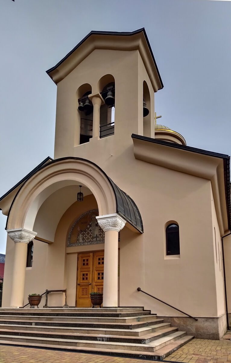 Красная Поляна. Церковь Харалампия Магнезийского (новая). архитектурные детали