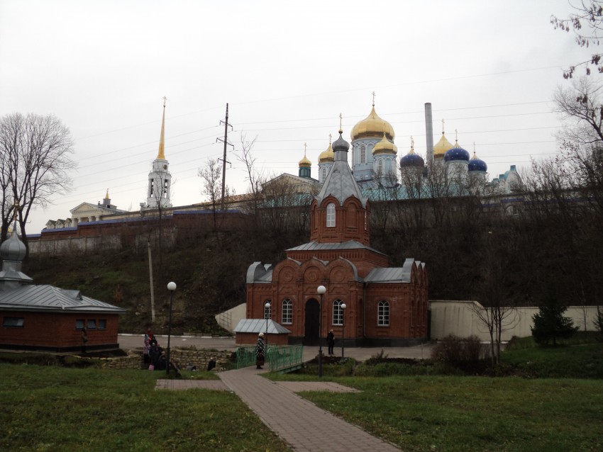 Задонск. Задонский Рождество-Богородицкий мужской монастырь. Часовня-купальня иконы Божией Матери 