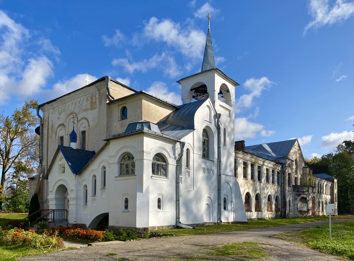 Церковь Казанской иконы Божией Матери, Извара (Волосовский район, Ленинградская область). фасады, Вид с северо-запада