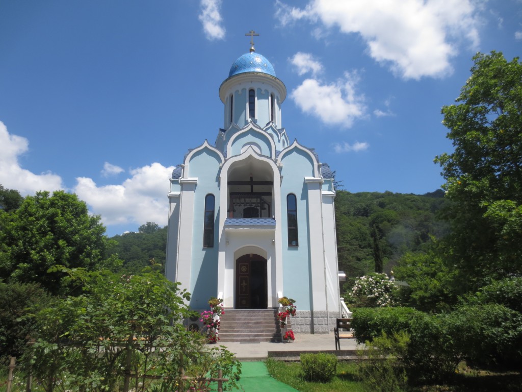 Троице-Георгиевский женский монастырь, Лесное (Сочи, город, Краснодарский край). фасады
