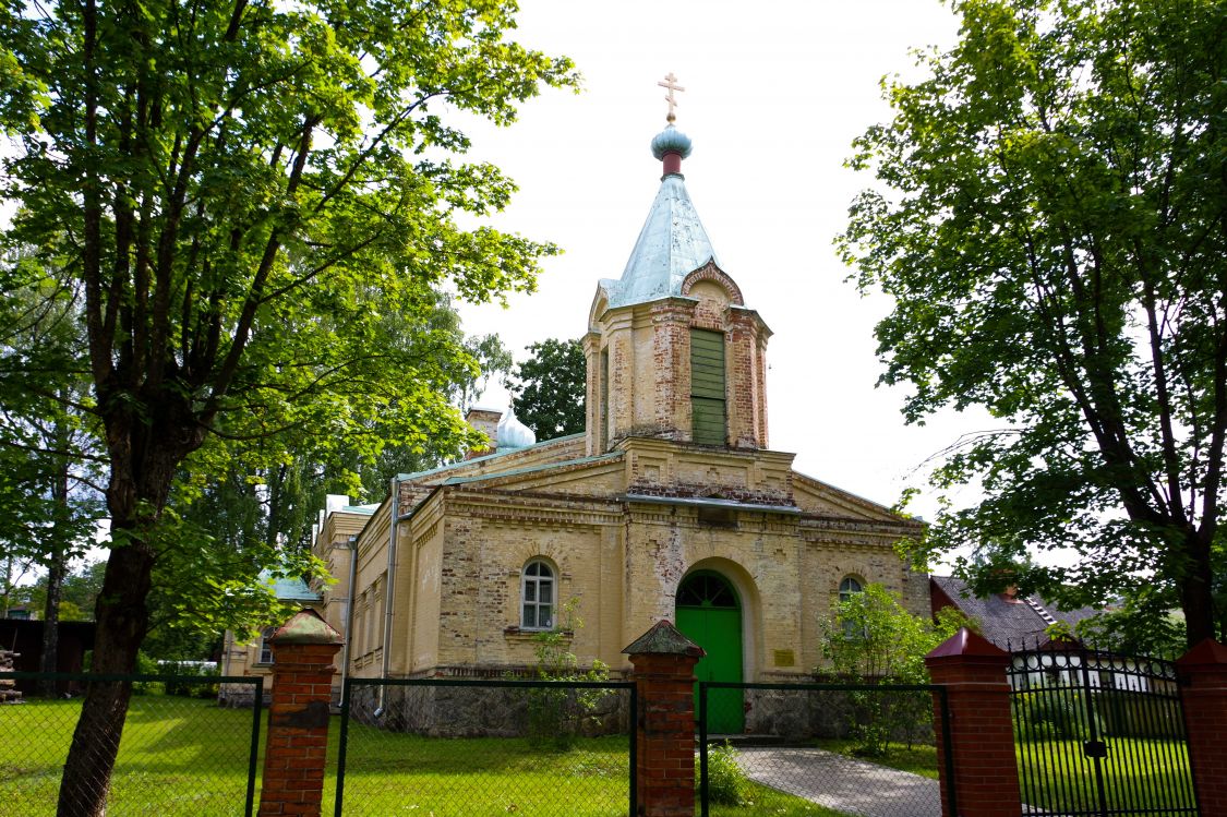 Церковь Николая Чудотворца, Смилтене (Смилтенский край, Латвия). фасады, Храм.