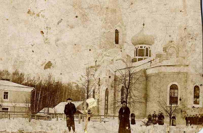 Церковь Успения Пресвятой Богородицы, Поциемс (Лимбажский край, Латвия). архивная фотография, Фото с сайта http://www.zudusilatvija.lv/