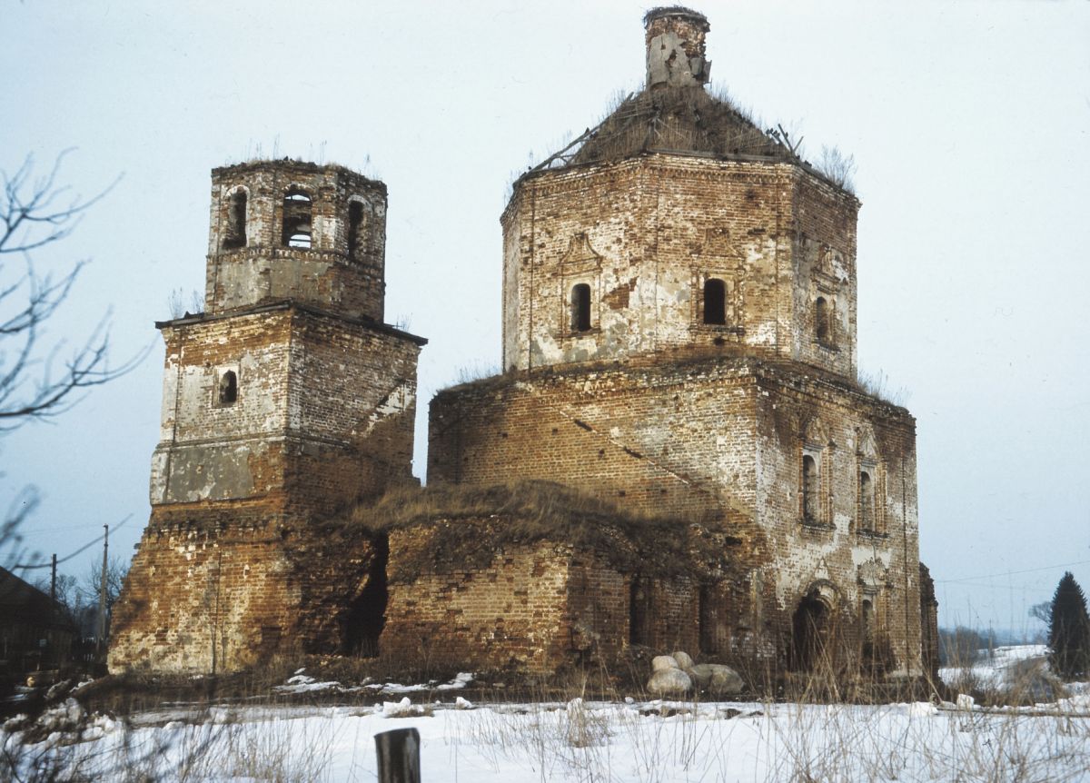 Церковь Воскресения Христова, Клин (Куньинский район, Псковская область). фасады