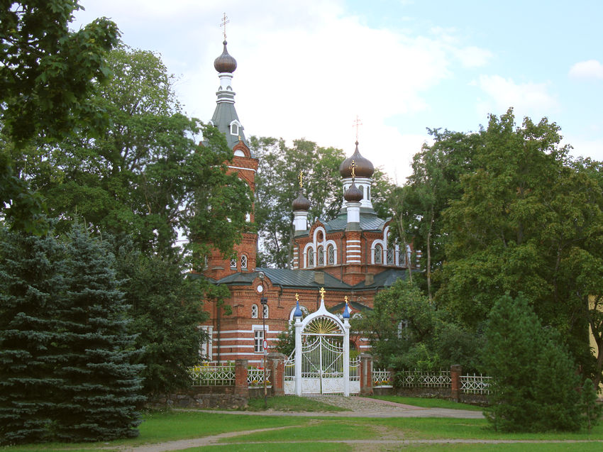Церковь Преображения Господня, Лимбажи (Лимбажский край, Латвия). общий вид в ландшафте