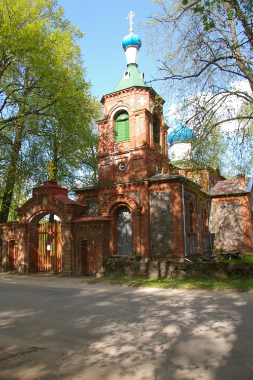Церковь Рождества Христова, Алоя (Лимбажский край, Латвия). фасады