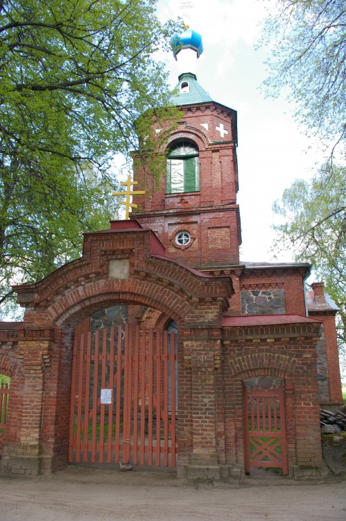 Церковь Рождества Христова, Алоя (Лимбажский край, Латвия). фасады
