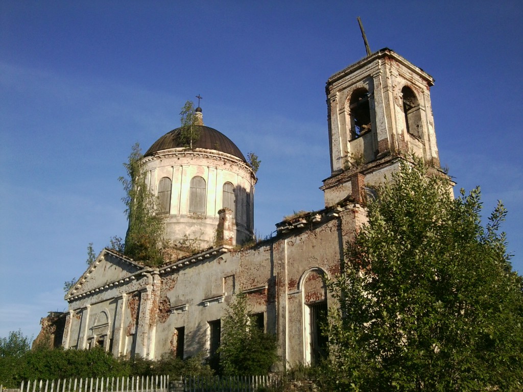 Дмитровское. Церковь Успения Пресвятой Богородицы. фасады