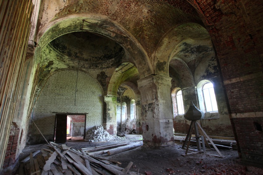 Церковь Казанской иконы Божией Матери, Красное (Кимрский район и г. Кимры, Тверская область). интерьер и убранство