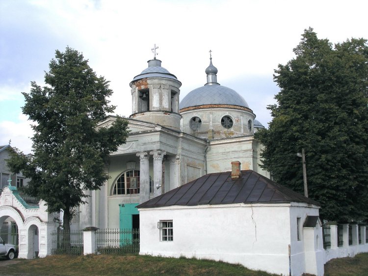 Церковь Успения Пресвятой Богородицы, Радогощь (Комаричский район, Брянская область). общий вид в ландшафте, Фото:Логвинов Фёдор