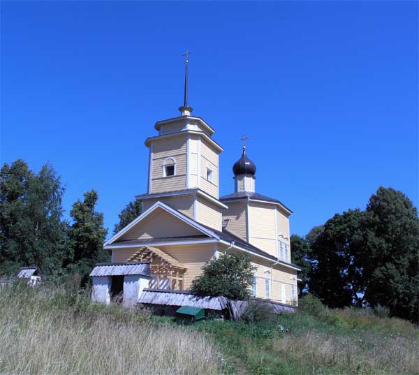 Церковь Георгия Победоносца (новая), Тригорское (Пушкиногорский район, Псковская область). фасады