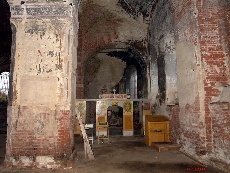 Церковь Казанской иконы Божией Матери, Красное (Кимрский район и г. Кимры, Тверская область). интерьер и убранство