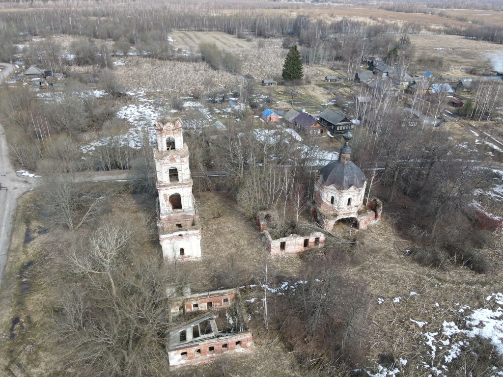 Церковь Николая Чудотворца, Скорынево (Бежецкий район, Тверская область). общий вид в ландшафте